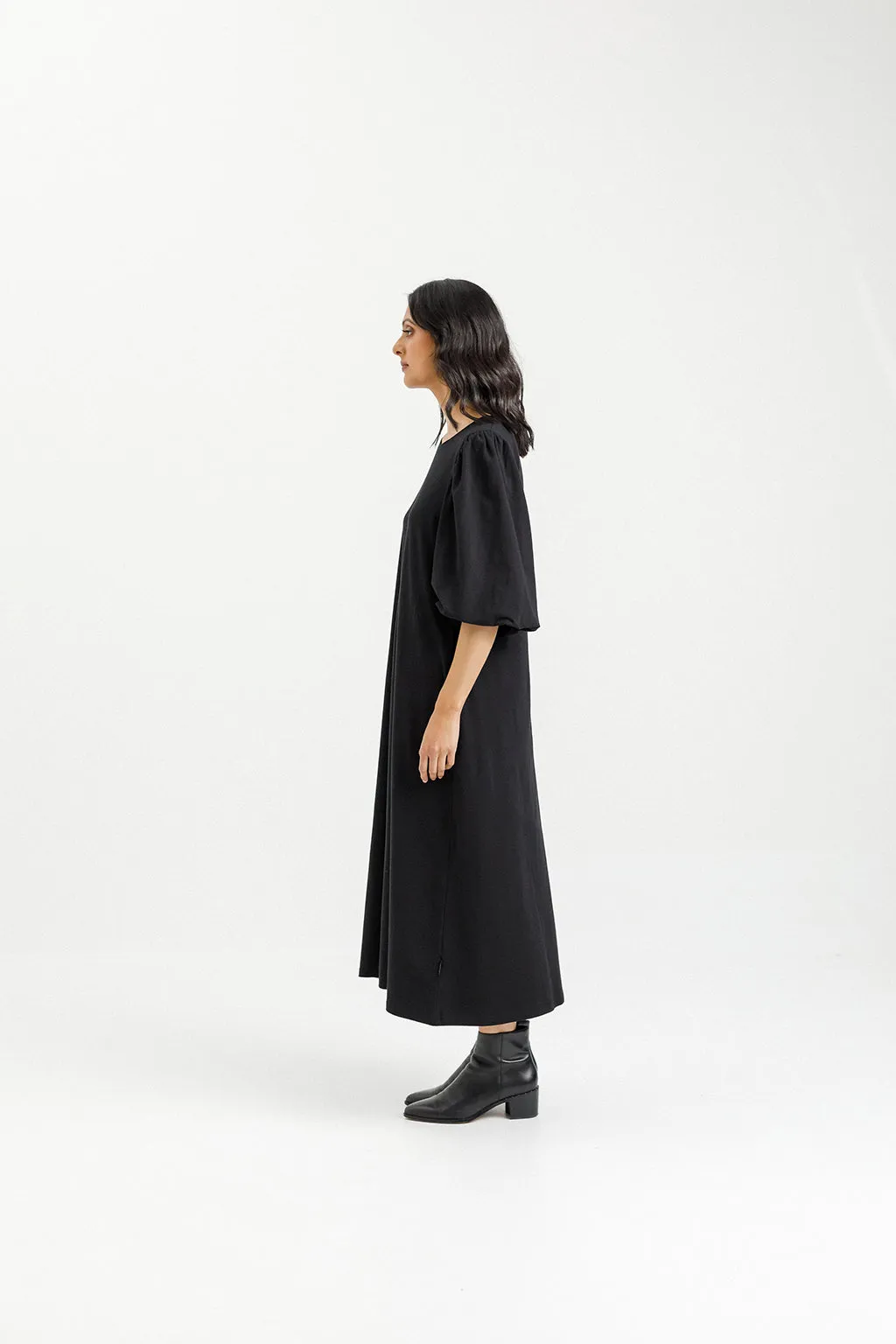 Home-lee Ivy Midi Dress -Black