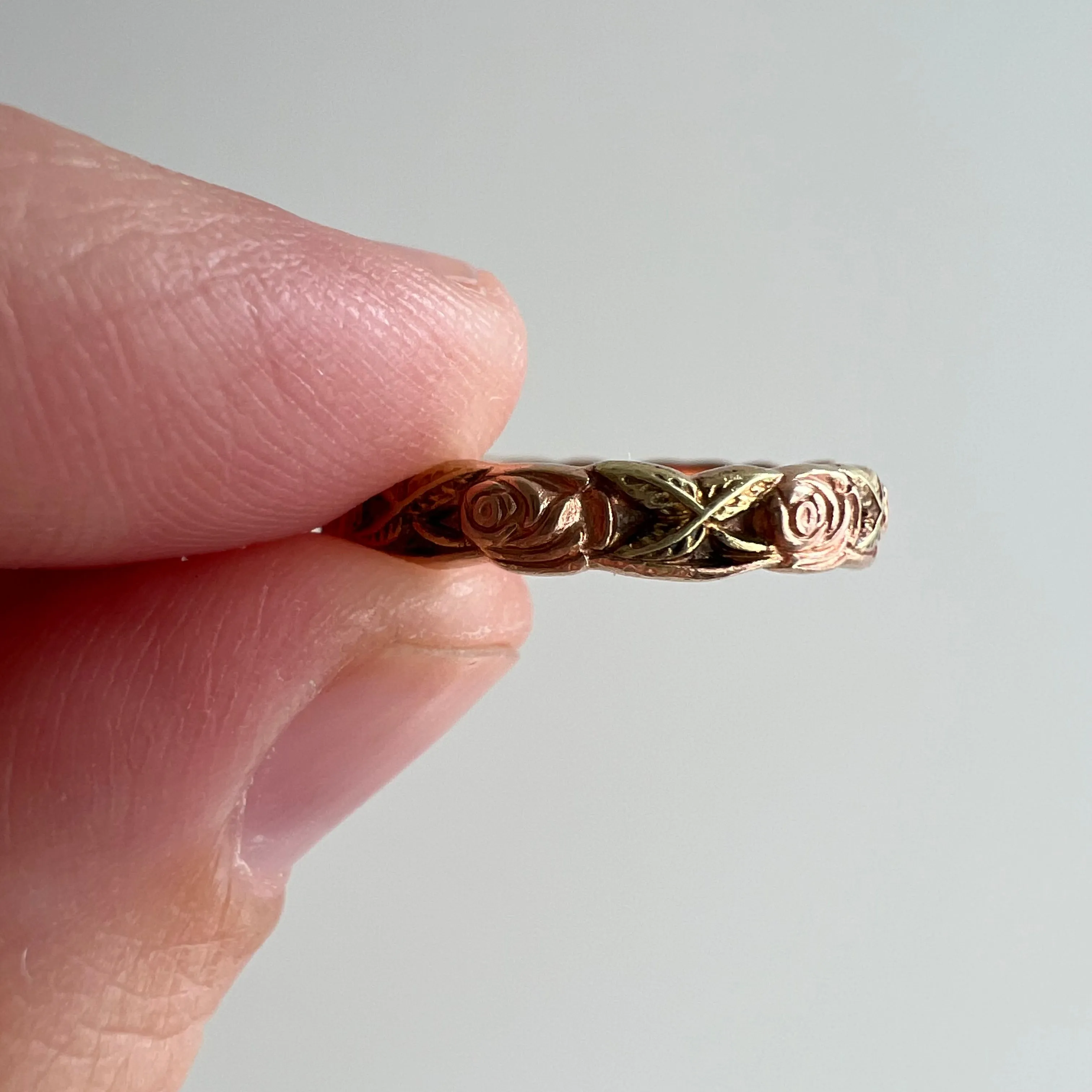 14k Yellow Gold Vintage Ring by Artcarved with Rose and Green Gold Overlay - Size 6.25